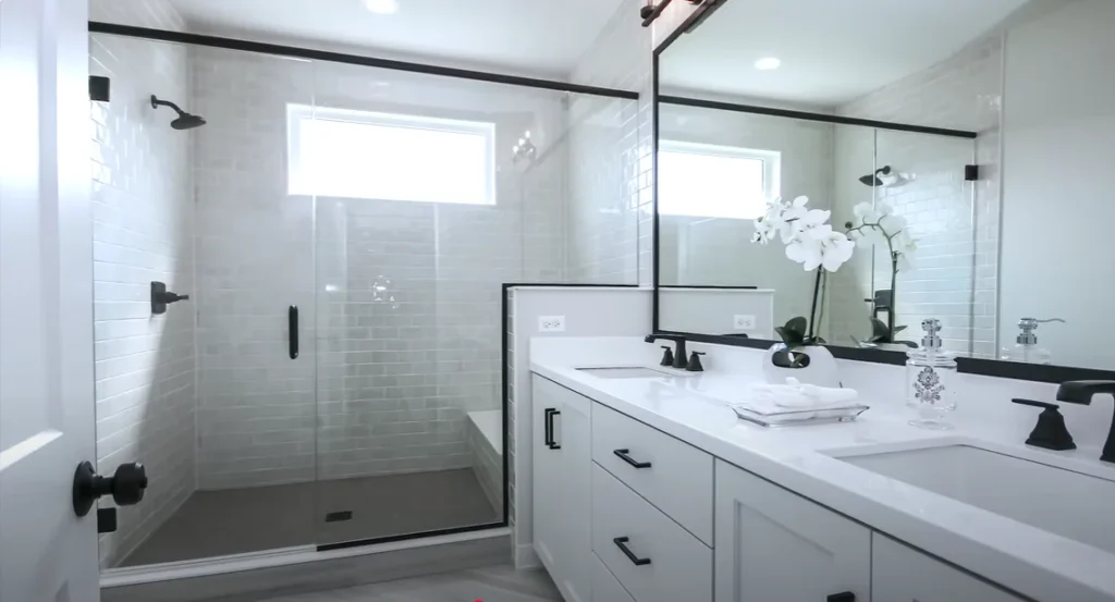 Black and White Bathroom Renovate